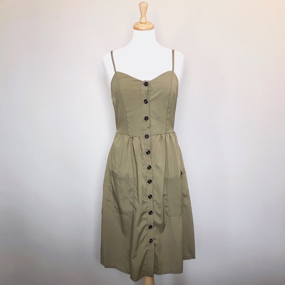 Dresses & Skirts - S A L E 🌙 Olive Button Dress